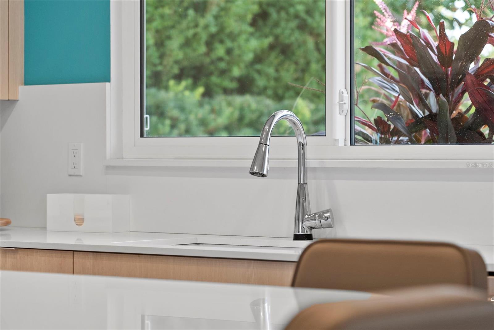 Image 17 of 93 For 507 Sante Joseph Street