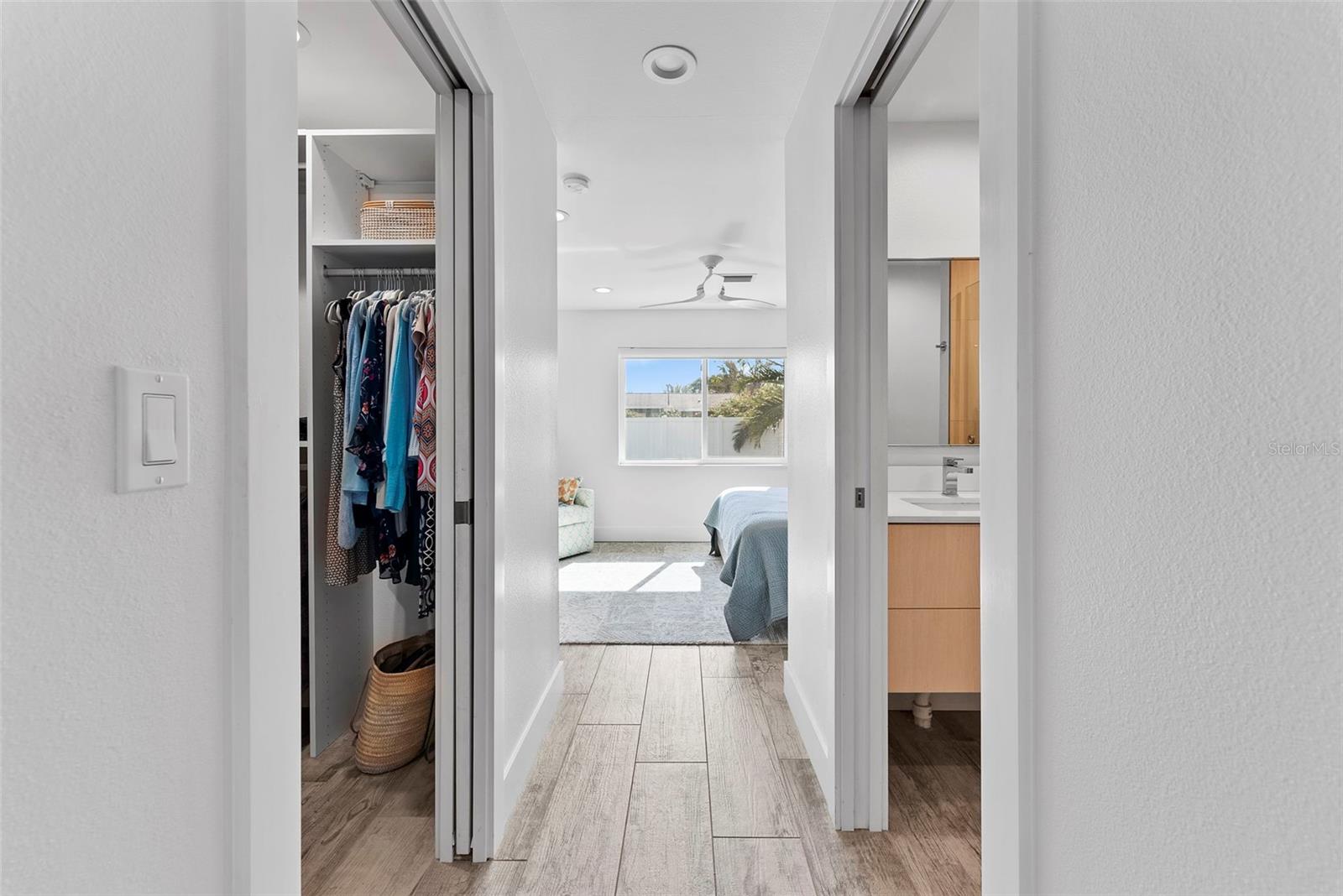 Image 23 of 93 For 507 Sante Joseph Street