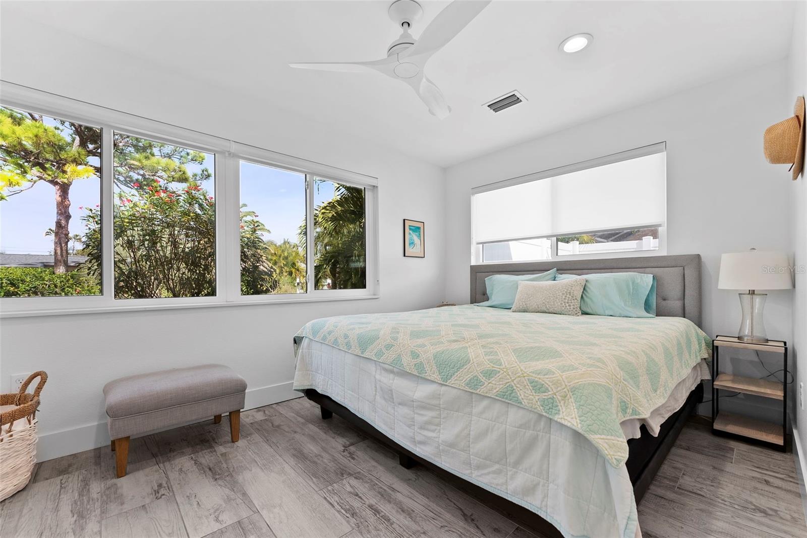 Image 33 of 93 For 507 Sante Joseph Street