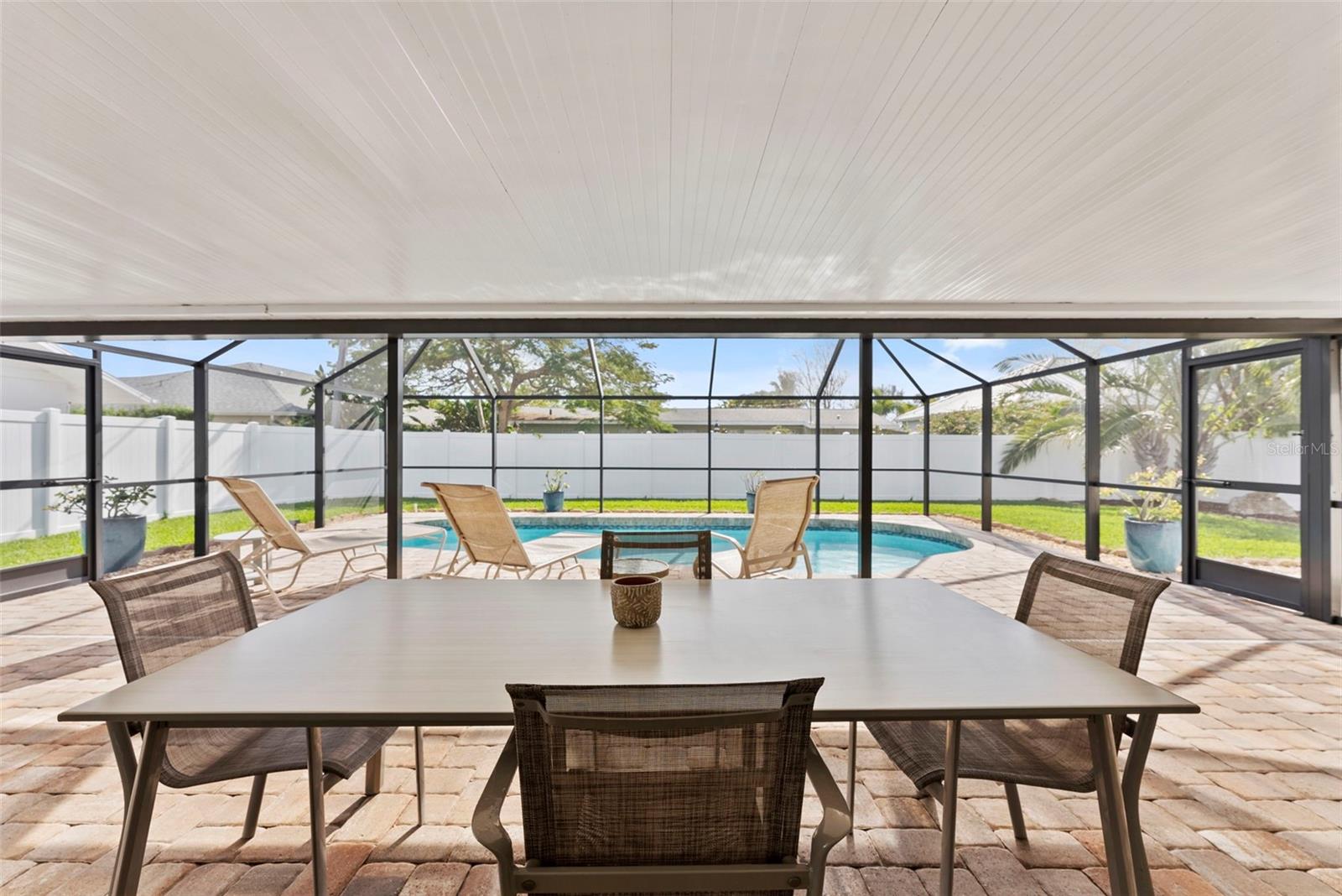 Image 44 of 93 For 507 Sante Joseph Street