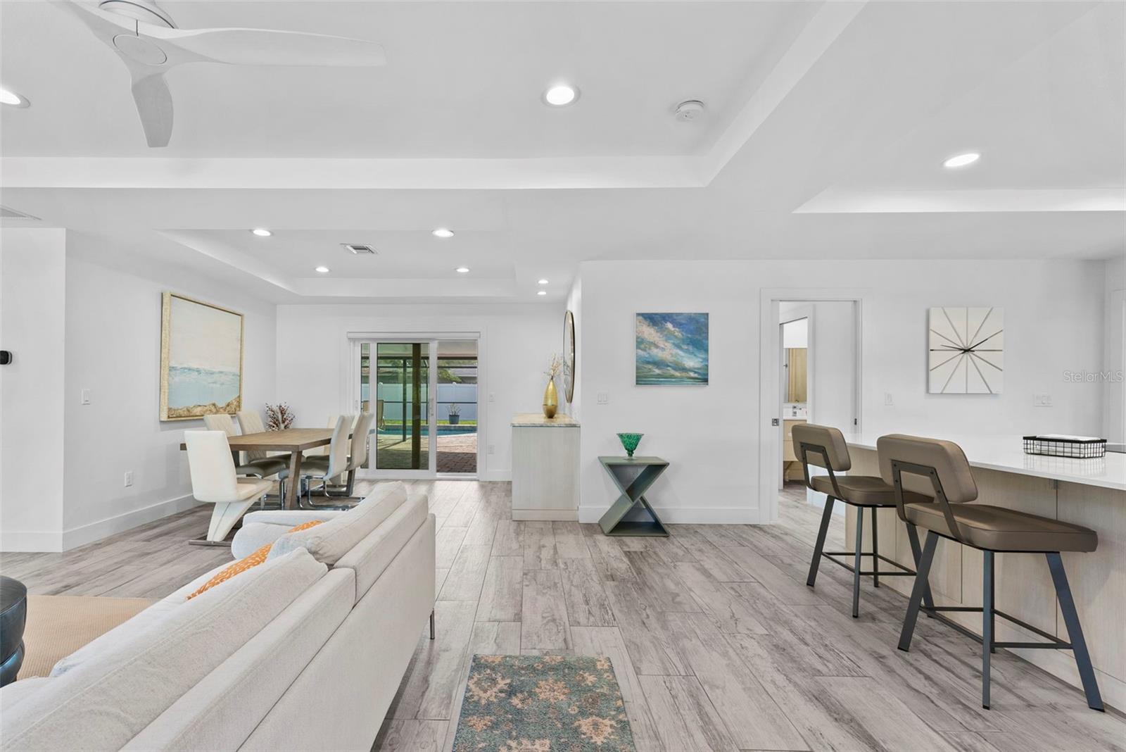 Image 5 of 93 For 507 Sante Joseph Street