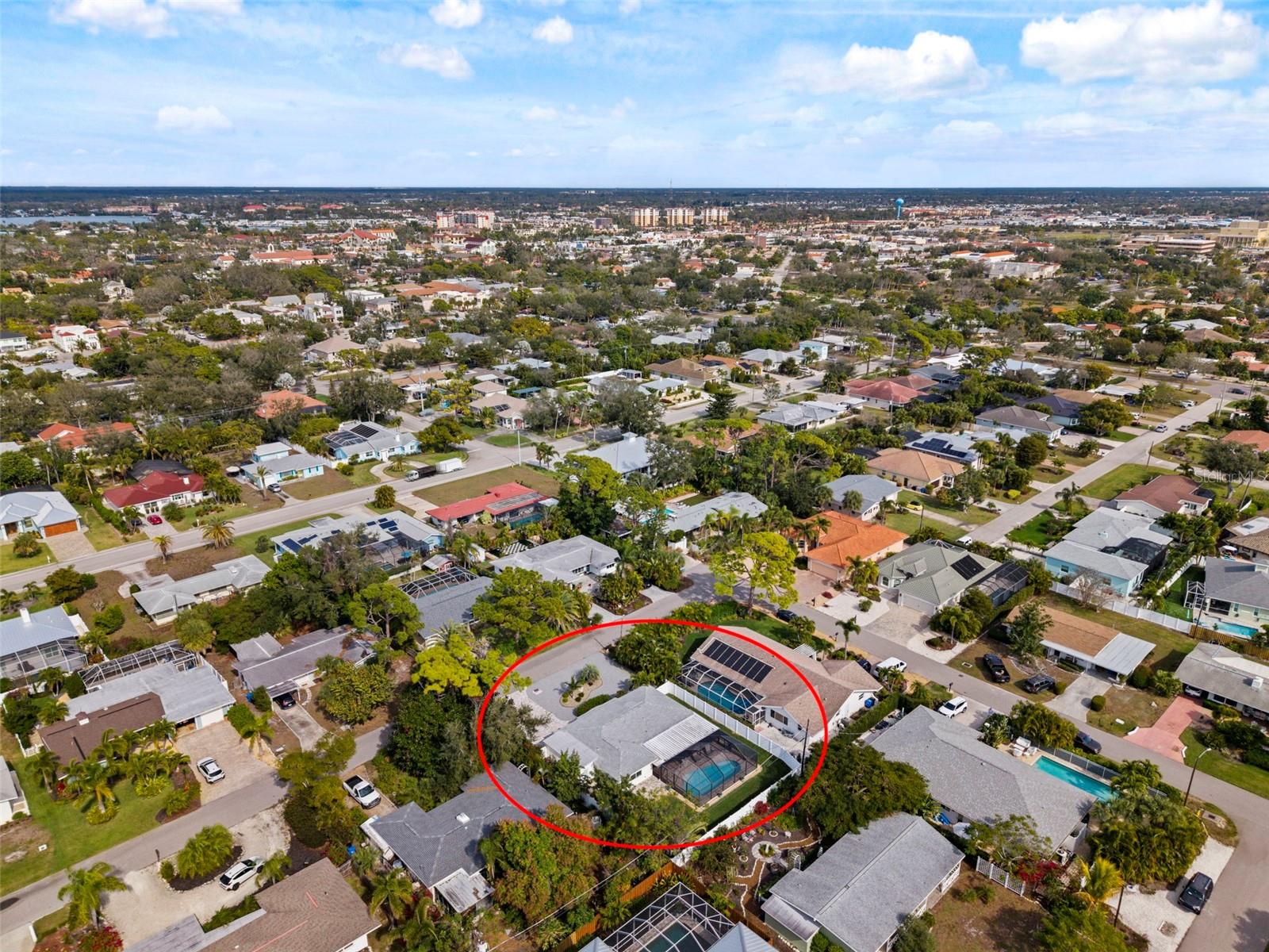 Image 52 of 93 For 507 Sante Joseph Street