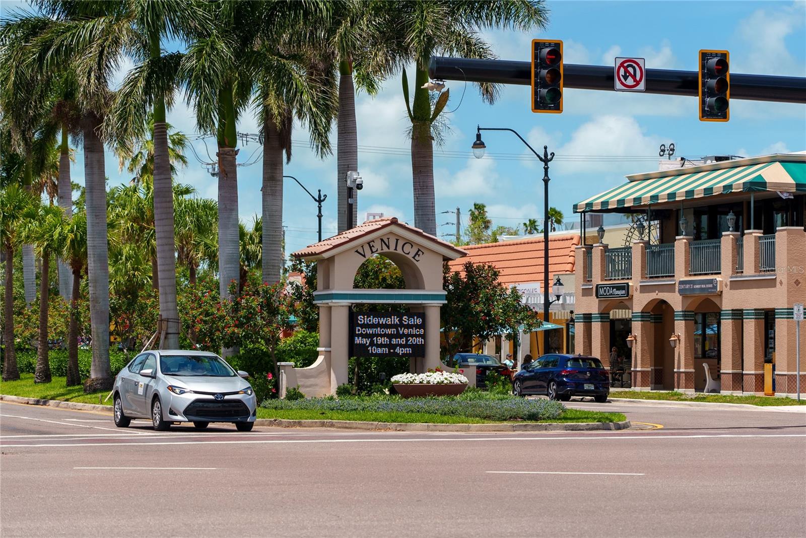 Image 60 of 93 For 507 Sante Joseph Street