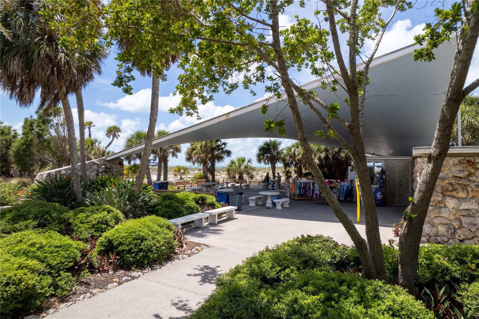 Image 67 of 93 For 507 Sante Joseph Street