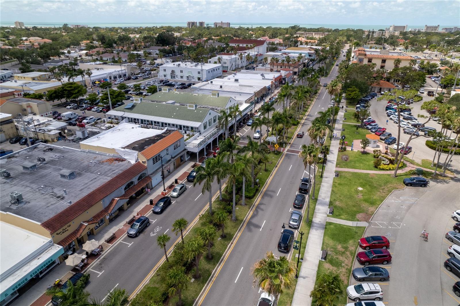 Image 72 of 93 For 507 Sante Joseph Street