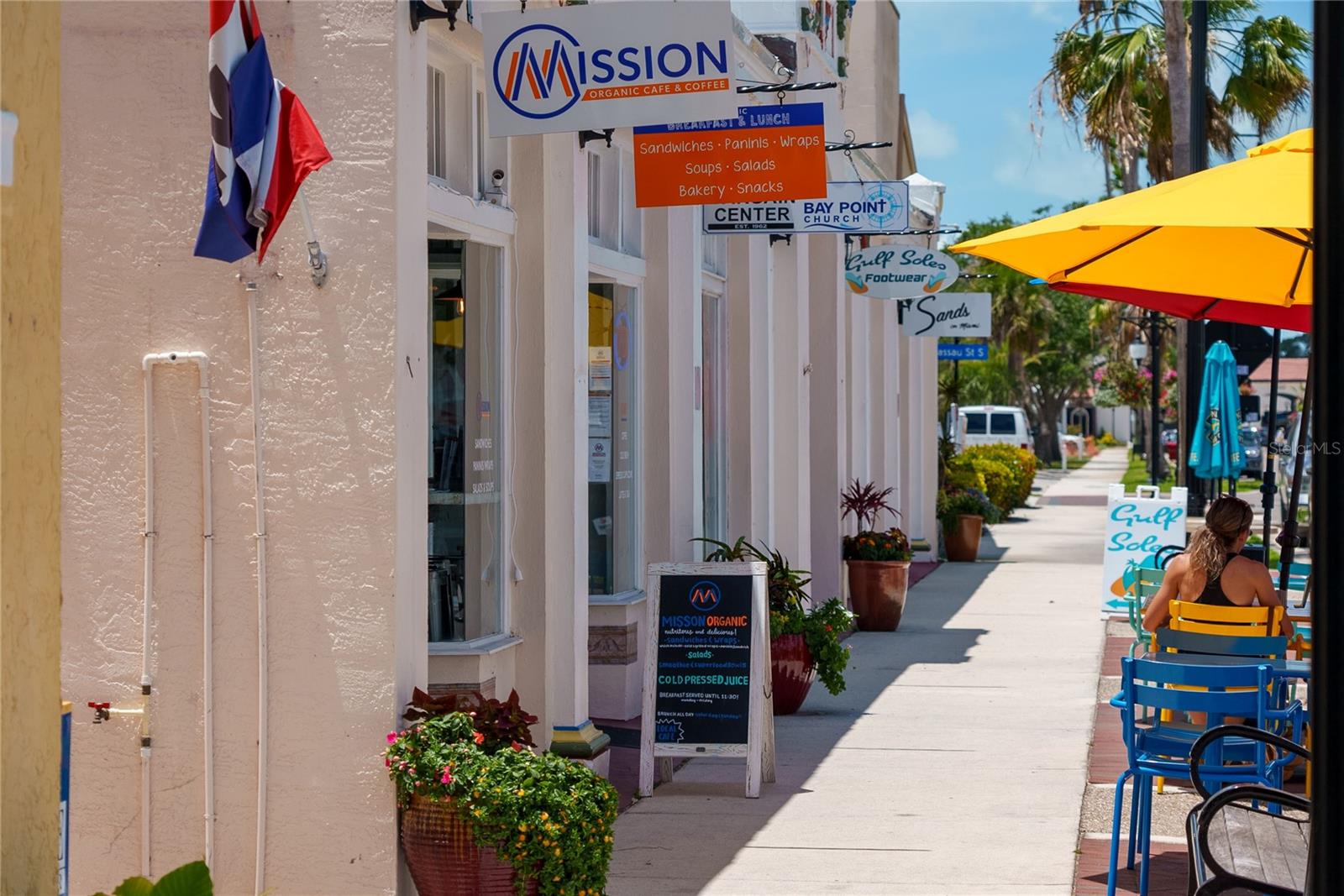 Image 74 of 93 For 507 Sante Joseph Street