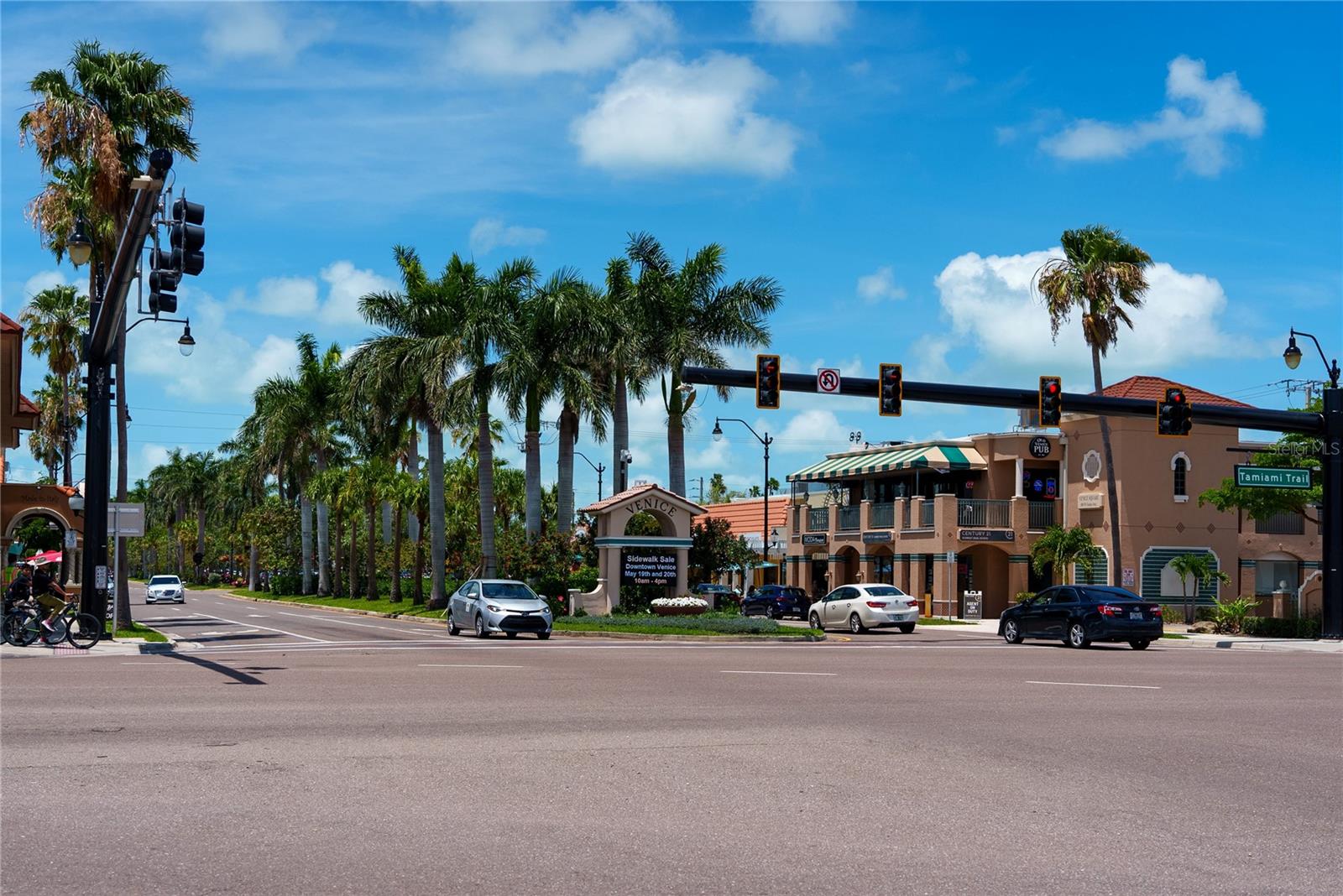 Image 82 of 93 For 507 Sante Joseph Street