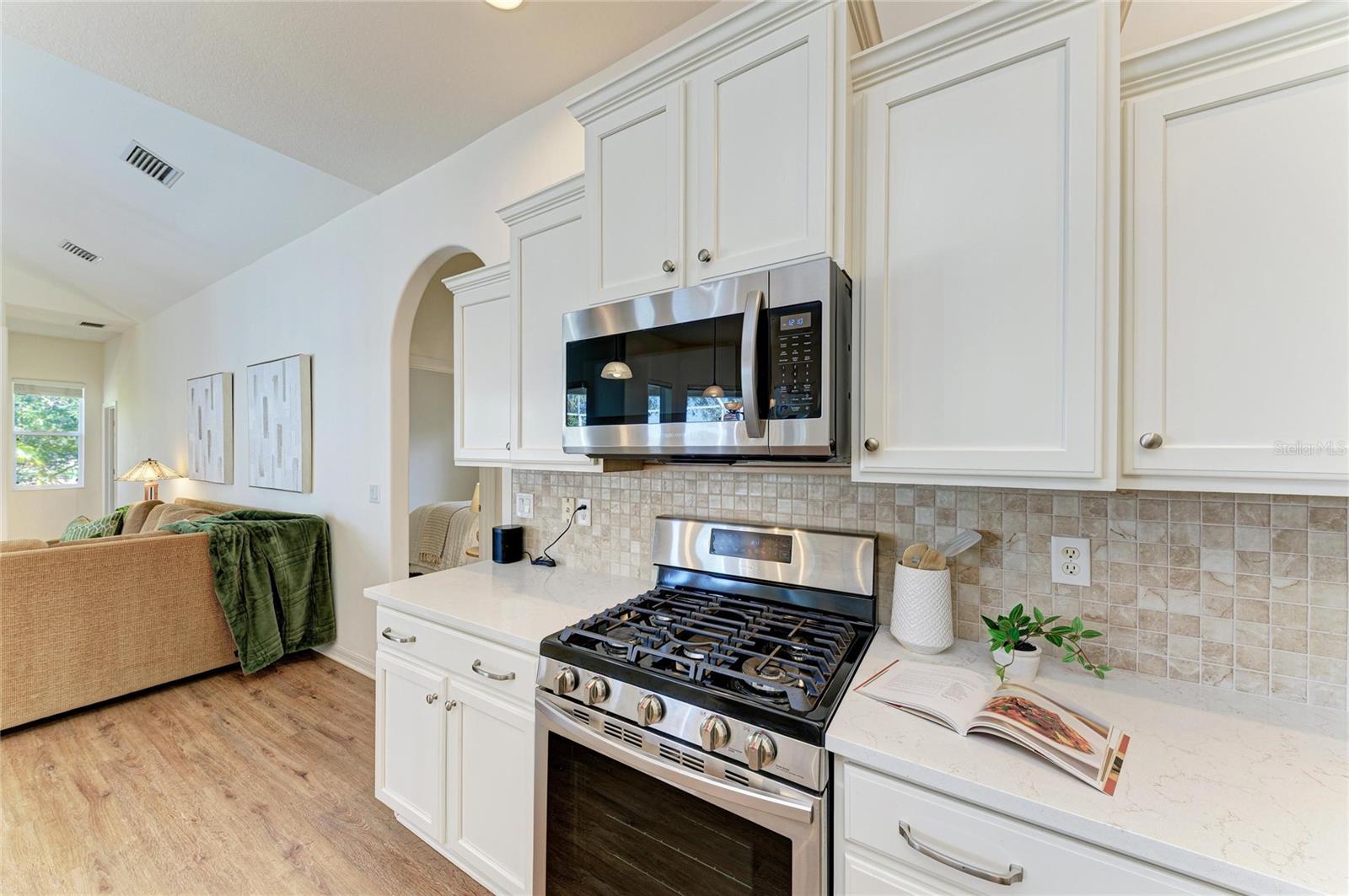 Image 16 of 50 For 8226 Barton Farms Boulevard