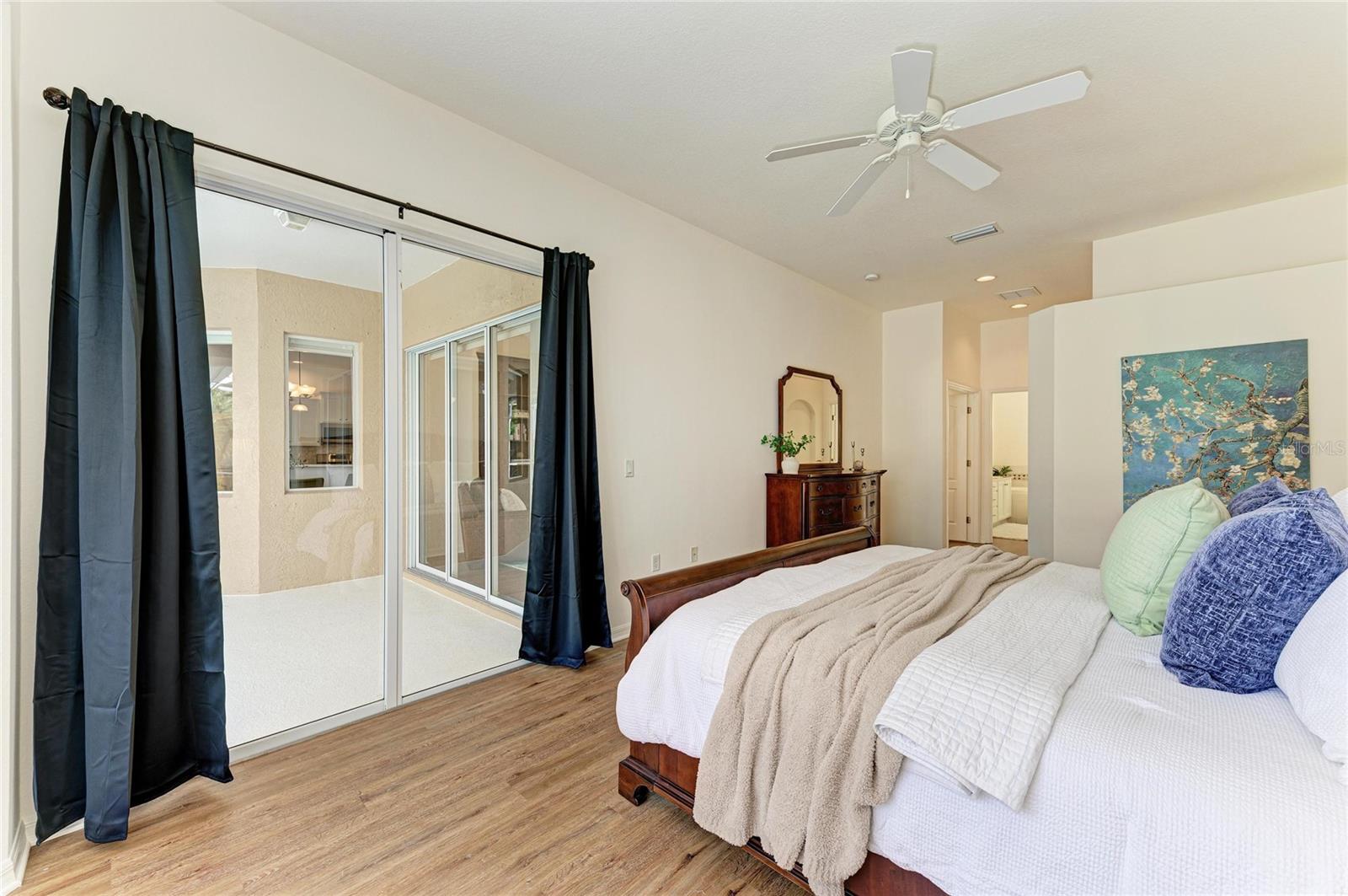 Image 21 of 50 For 8226 Barton Farms Boulevard