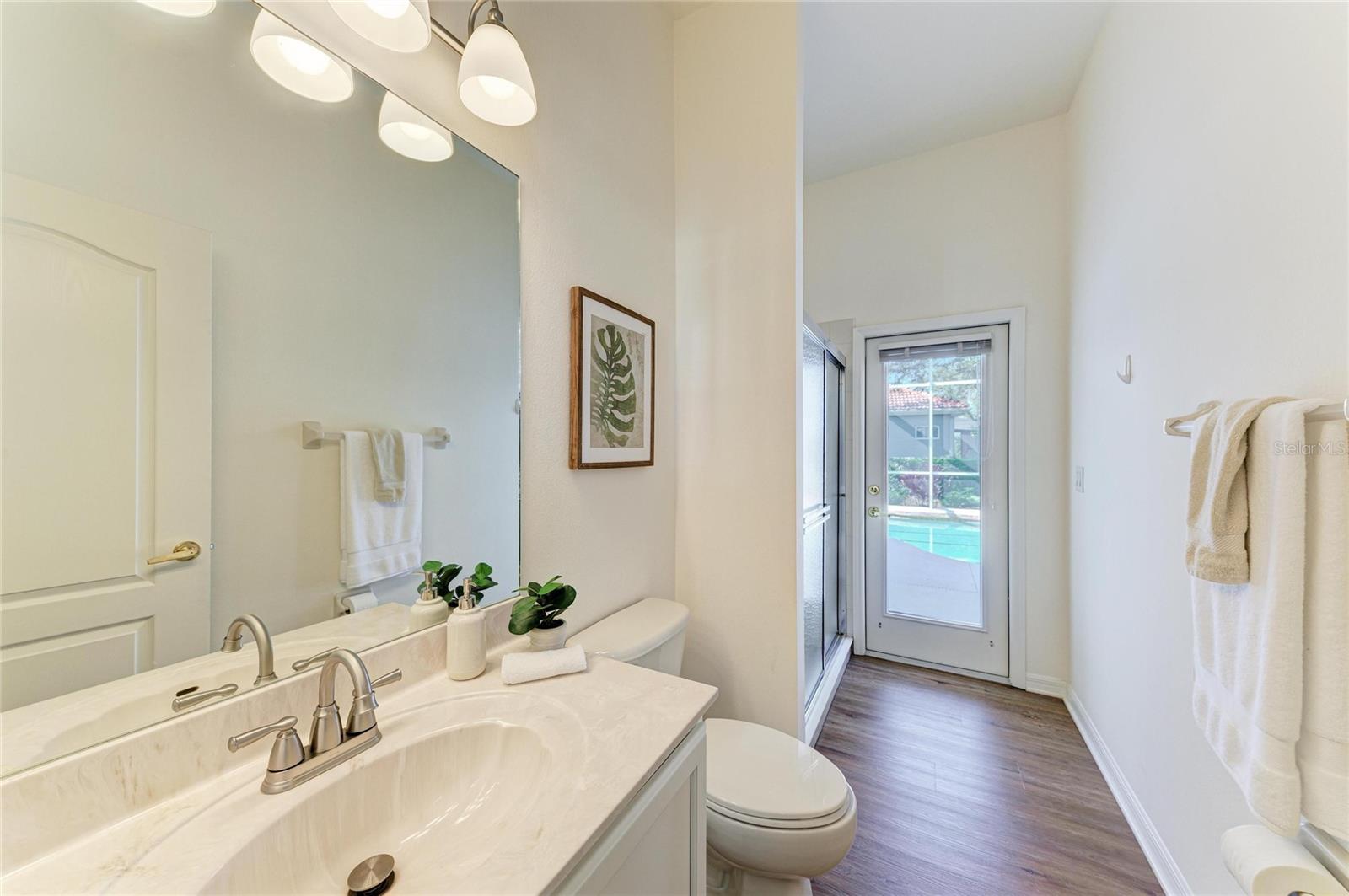 Image 27 of 50 For 8226 Barton Farms Boulevard