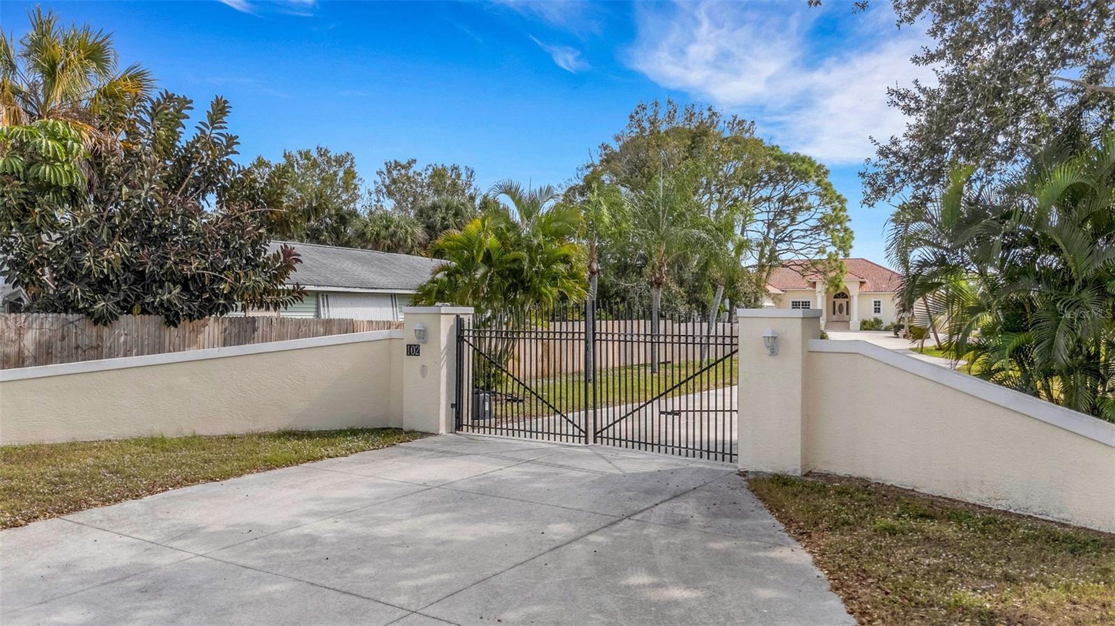 Image 6 of 29 For 102 Brenda Lane