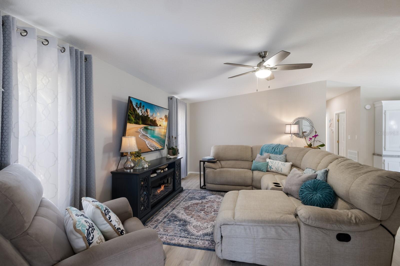 Image 13 of 50 For 8225 Drew Street