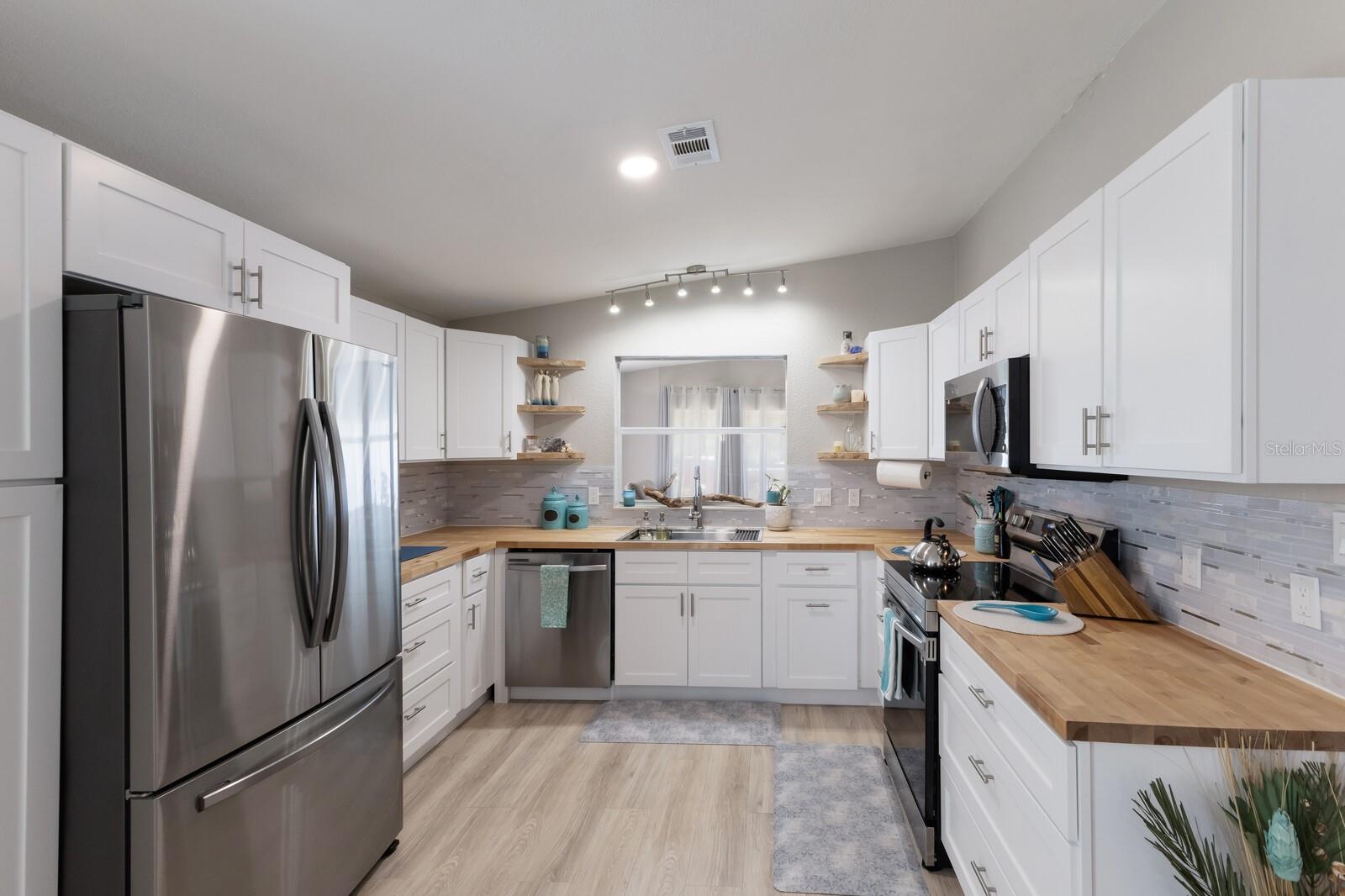 Image 18 of 50 For 8225 Drew Street