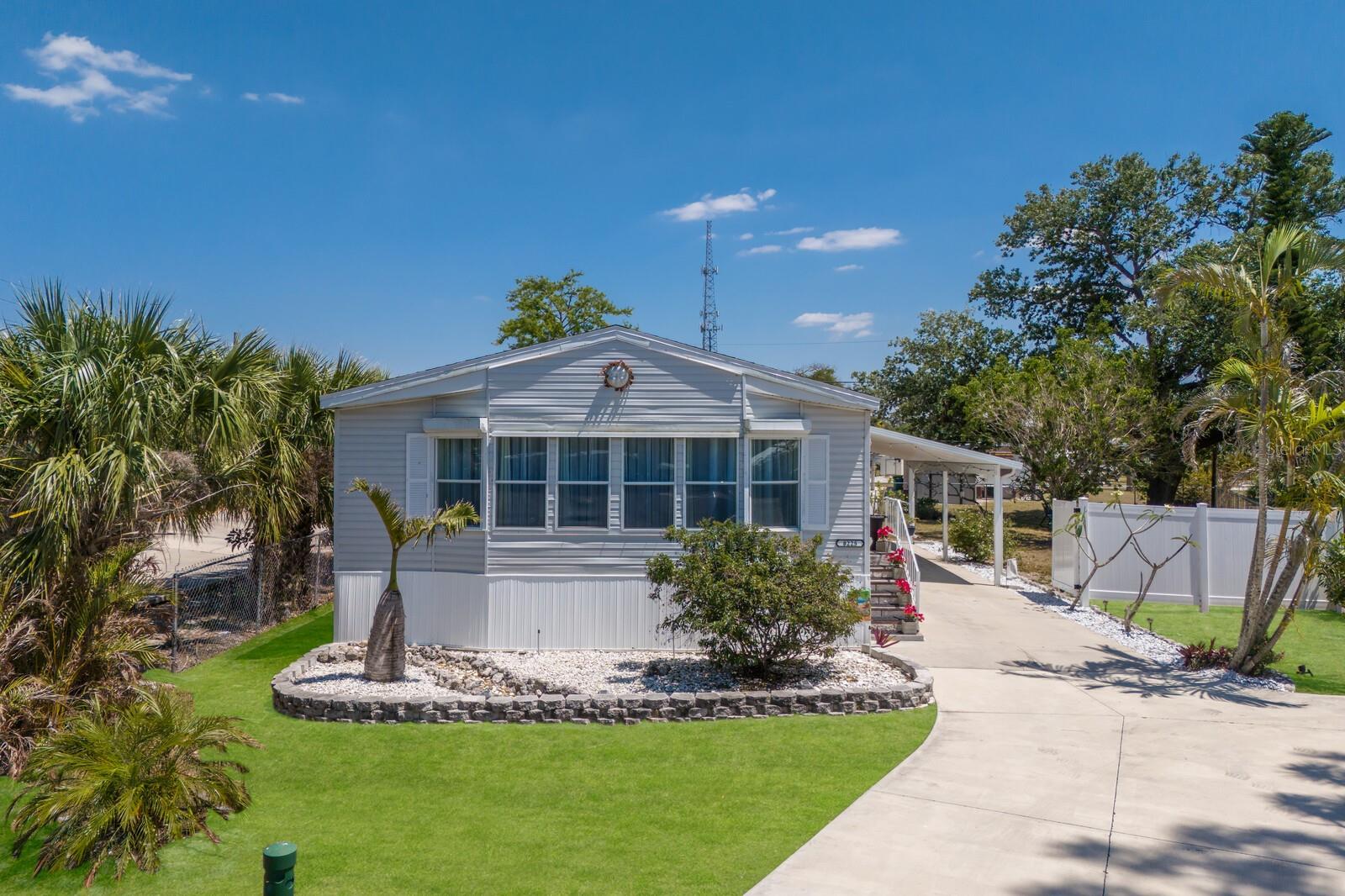 Image 5 of 50 For 8225 Drew Street