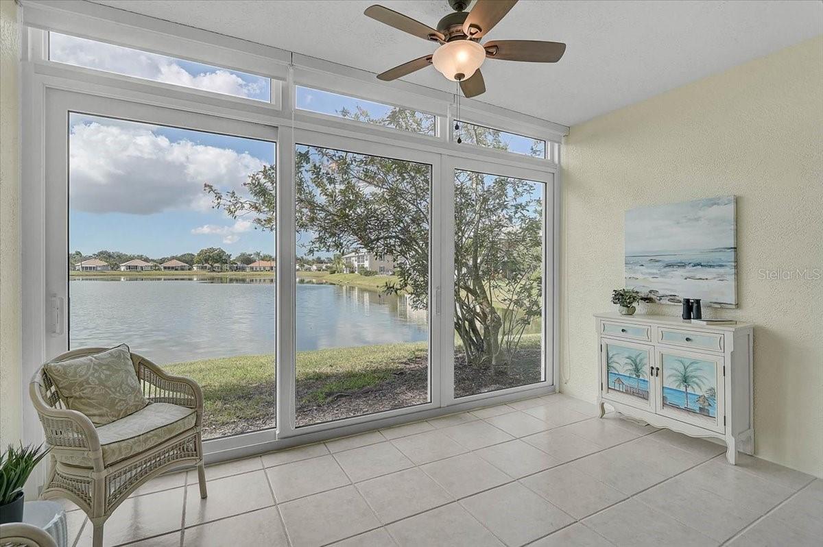 Image 22 of 37 For 4215 Caddie Drive E 102