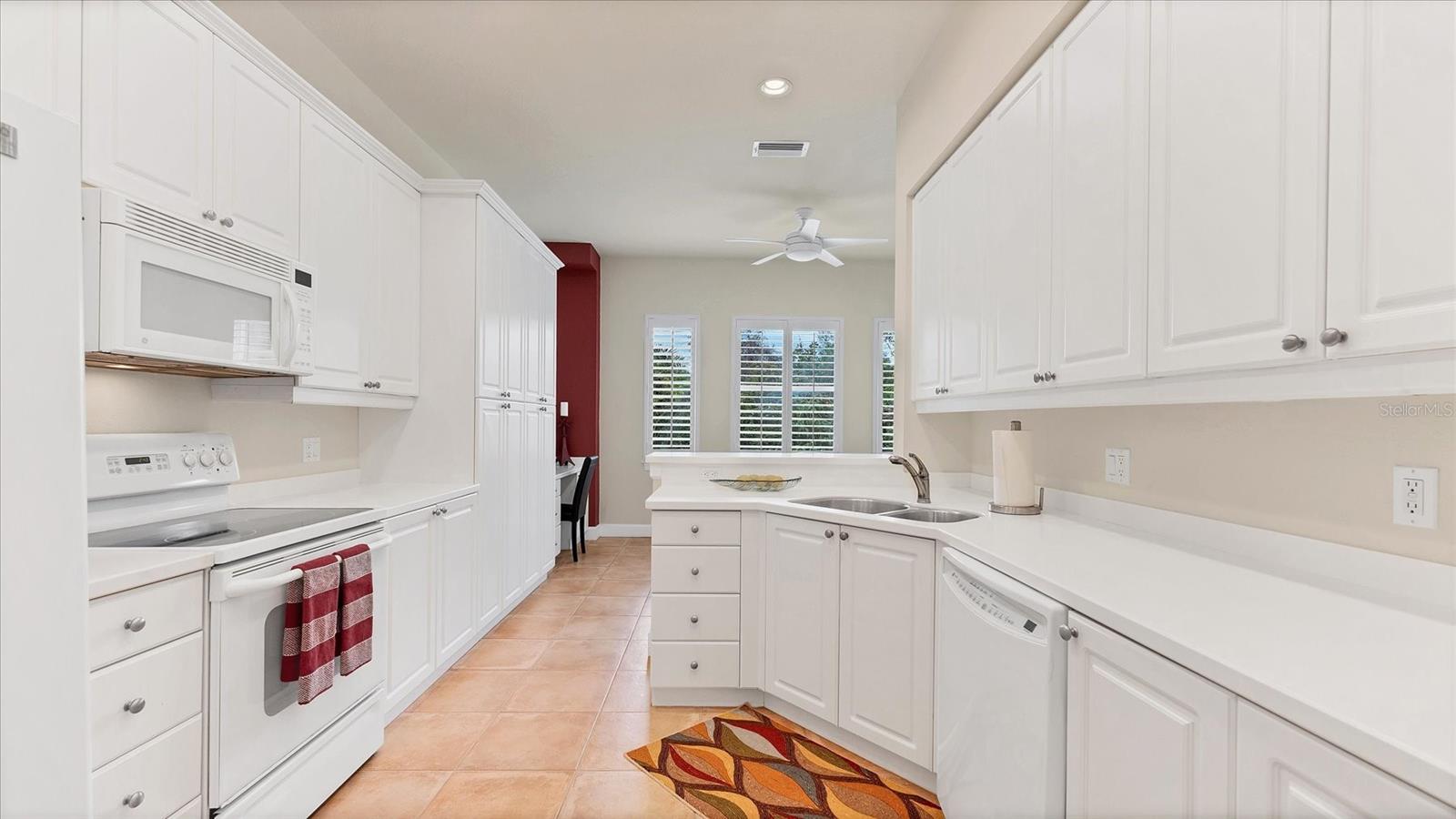 Image 12 of 38 For 5433 46th Court W