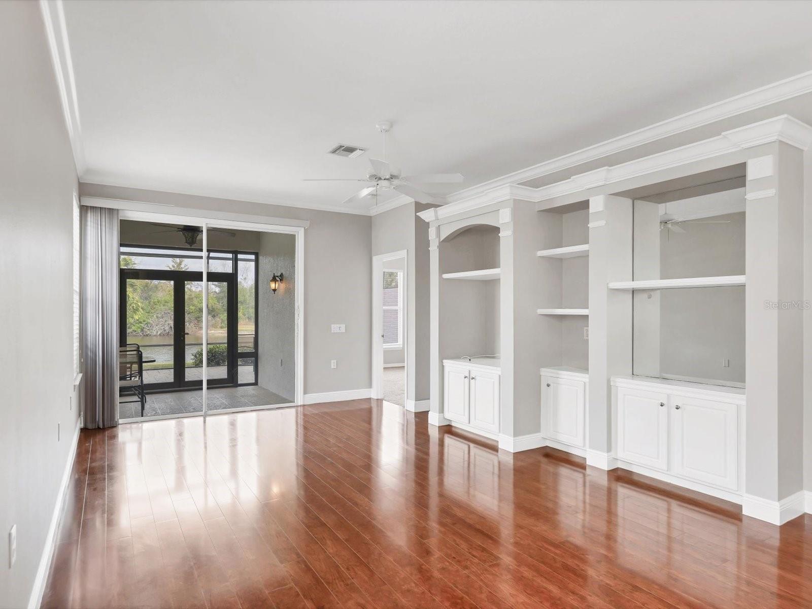 Image 12 of 36 For 7021 Woodmore Terrace