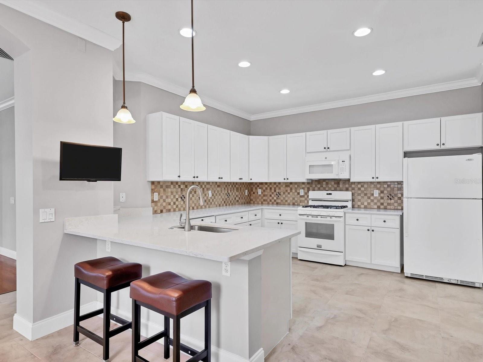 Image 16 of 36 For 7021 Woodmore Terrace