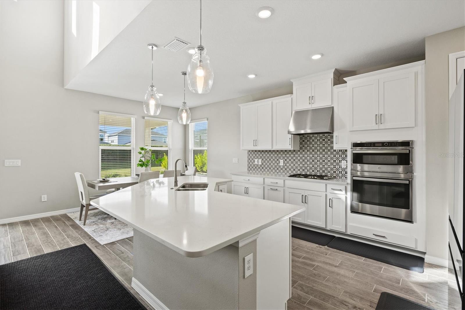 Image 11 of 52 For 9312 Tequila Sunrise Drive