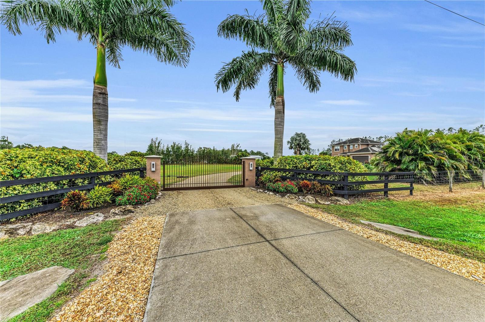 Image 10 of 84 For 7605 257th Street E