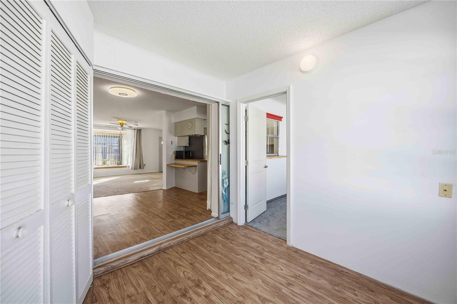 Image 27 of 40 For 80 Circlewood Drive A3-3