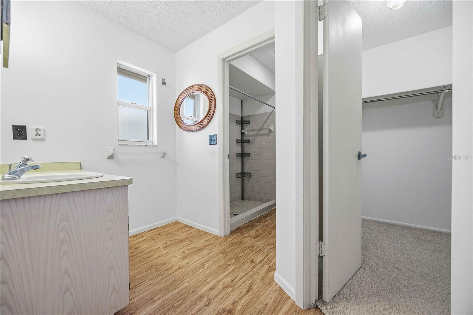 Image 33 of 40 For 80 Circlewood Drive A3-3