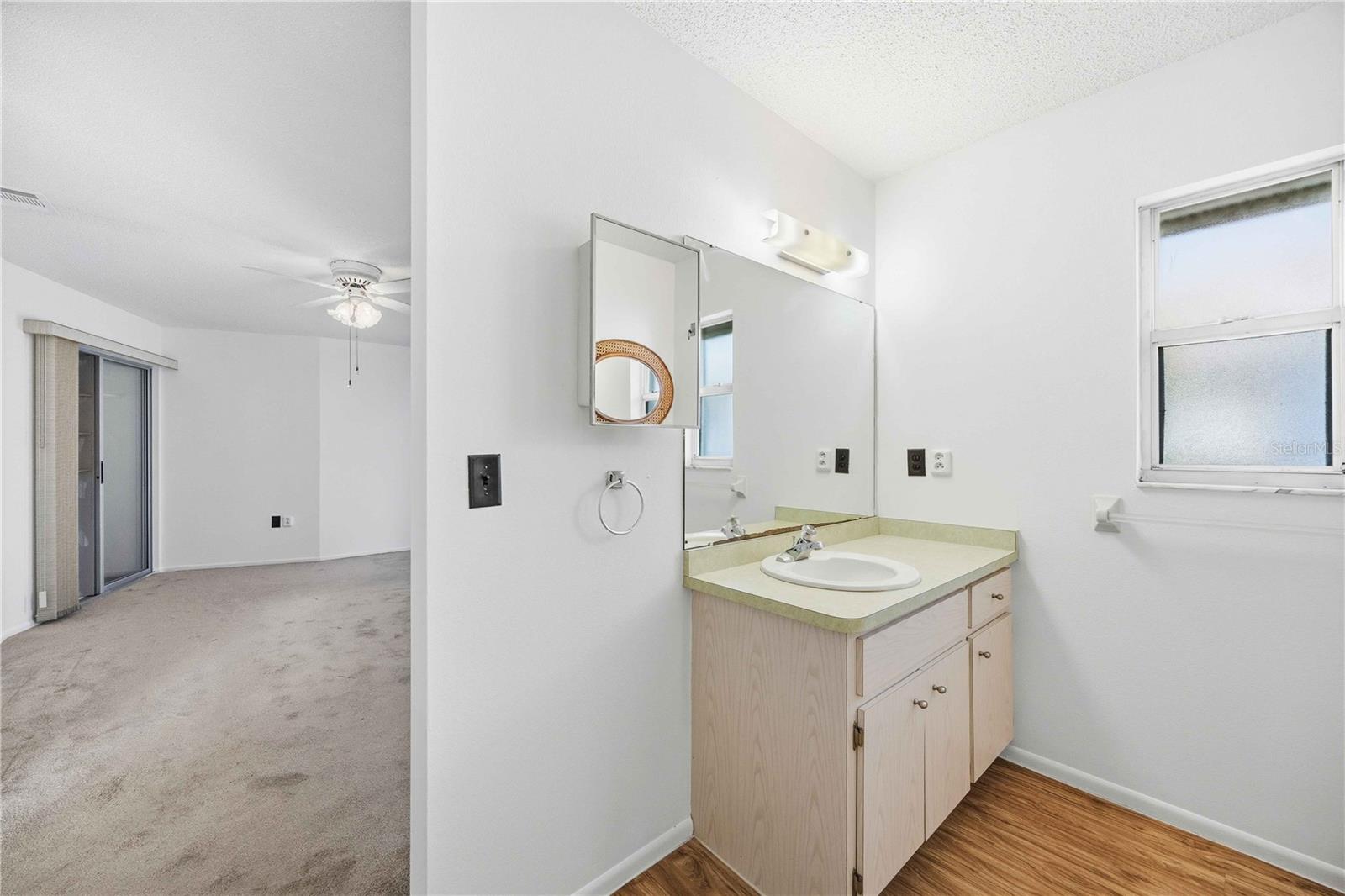 Image 36 of 40 For 80 Circlewood Drive A3-3