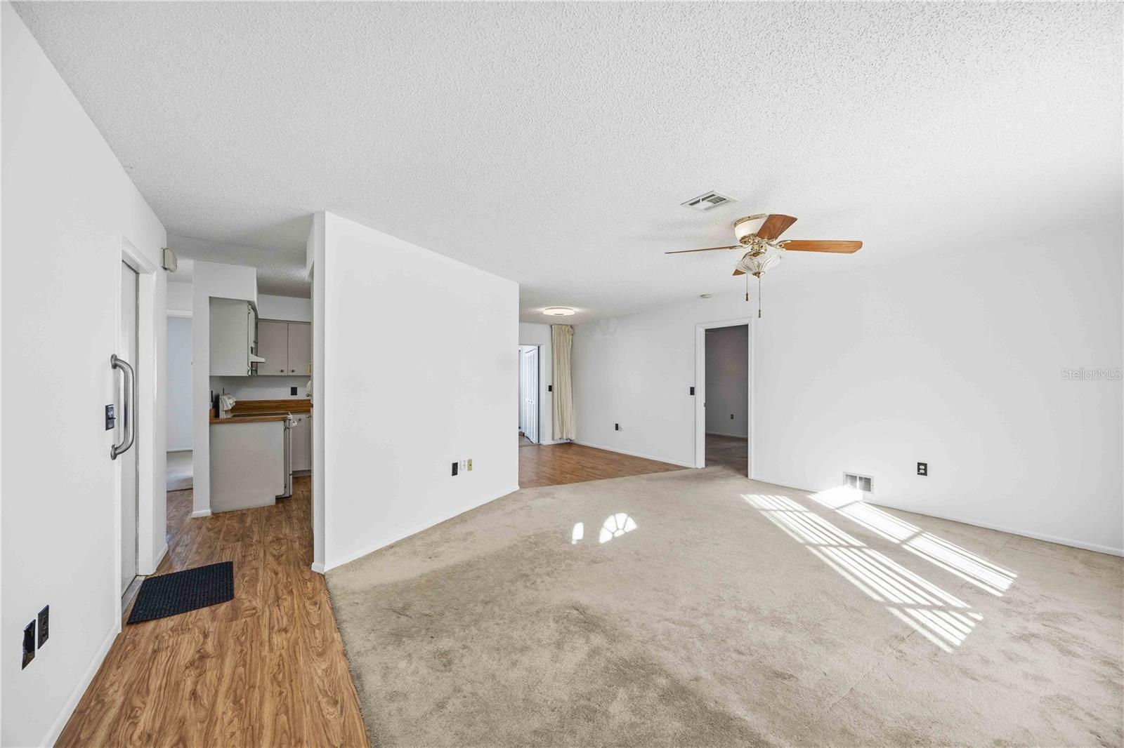 Image 6 of 40 For 80 Circlewood Drive A3-3