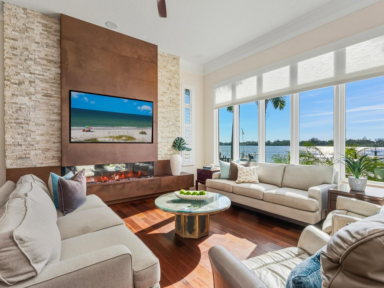 Image 16 of 67 For 1500 Caribbean Drive