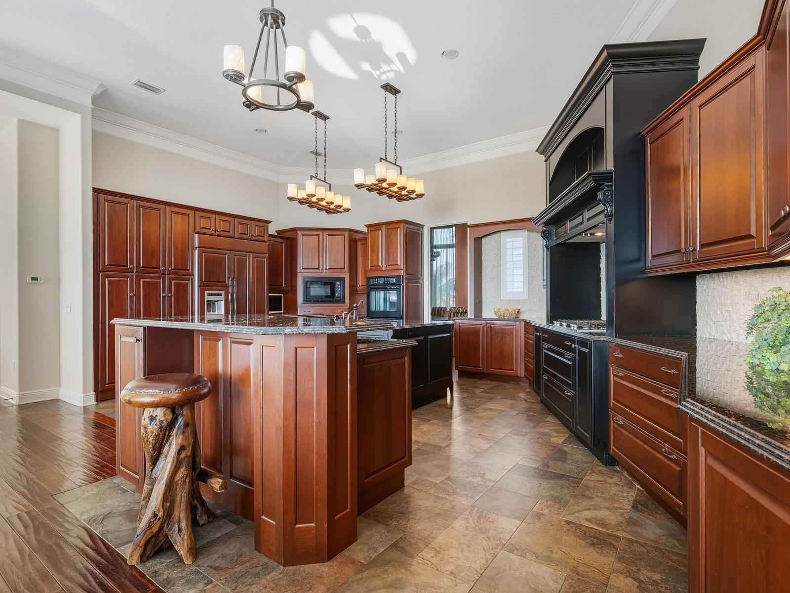 Image 19 of 67 For 1500 Caribbean Drive