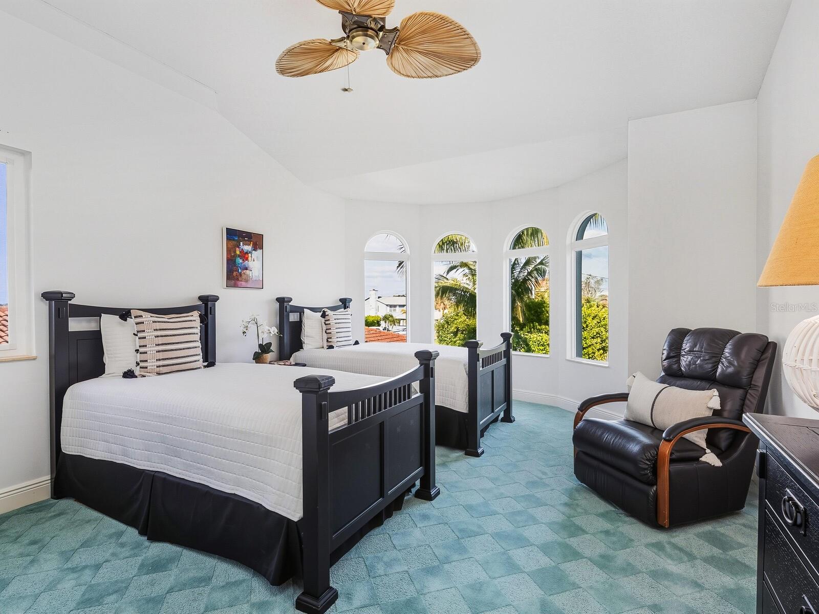 Image 29 of 67 For 1500 Caribbean Drive