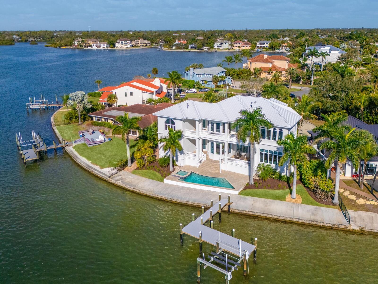 Image 5 of 67 For 1500 Caribbean Drive