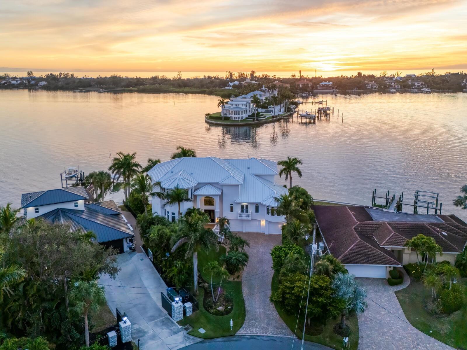 Image 53 of 67 For 1500 Caribbean Drive