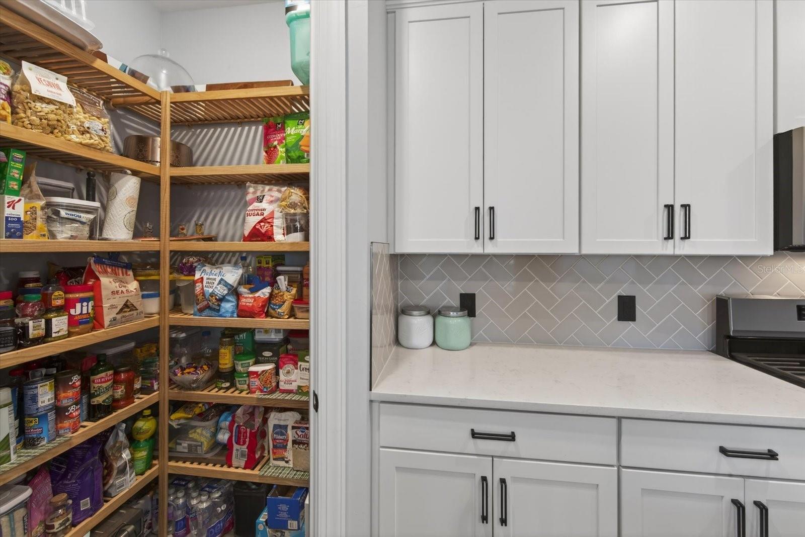 Image 20 of 98 For 7683 Summerland Cove