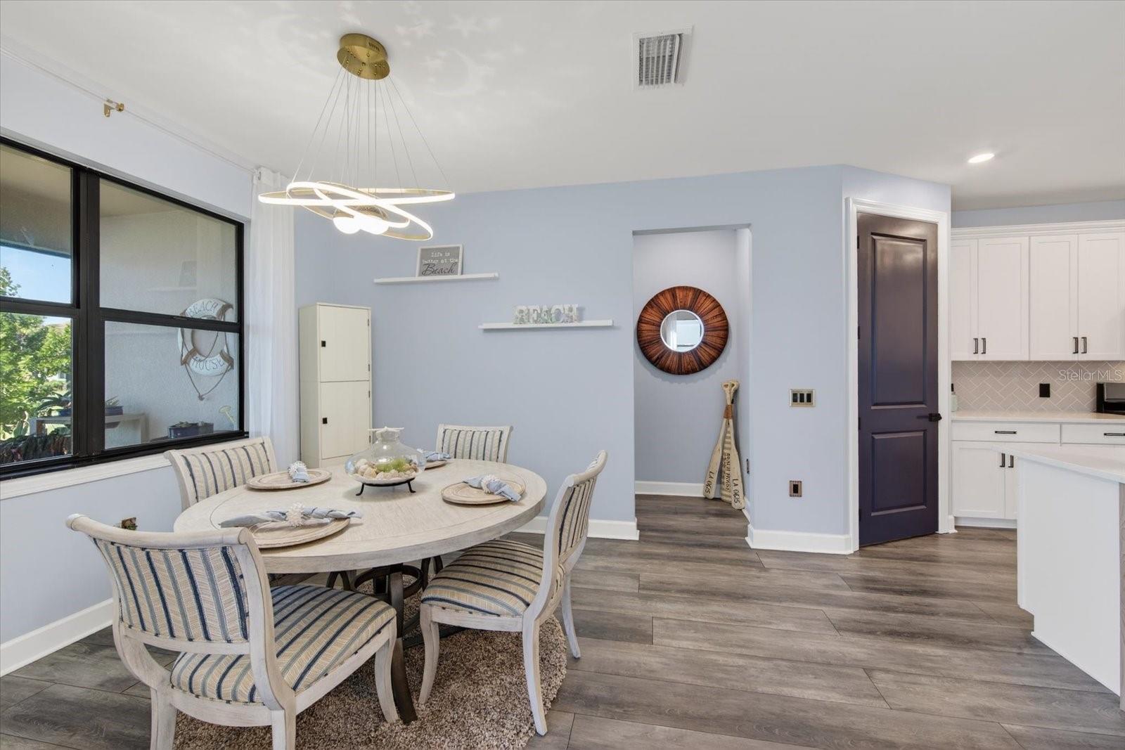 Image 24 of 98 For 7683 Summerland Cove