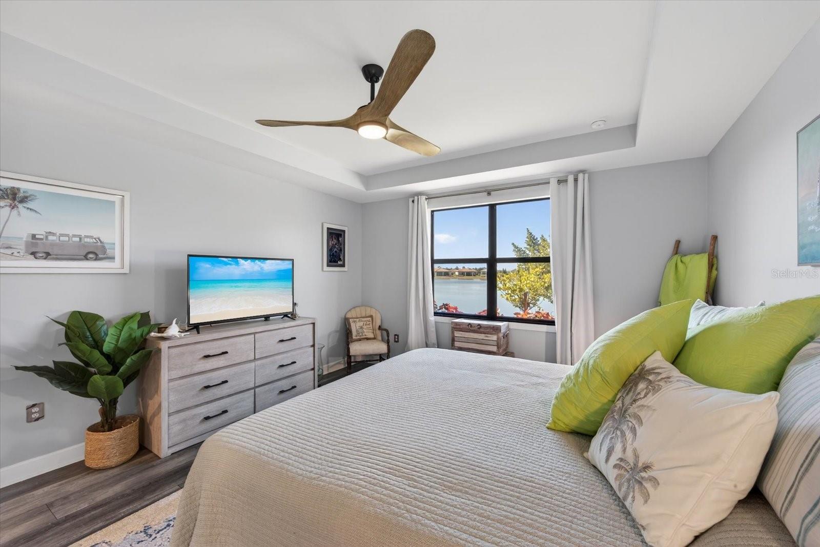 Image 28 of 98 For 7683 Summerland Cove