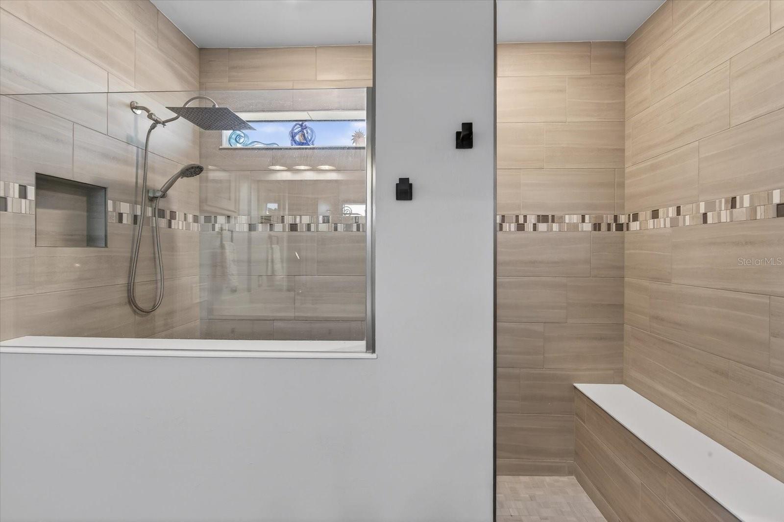 Image 33 of 98 For 7683 Summerland Cove