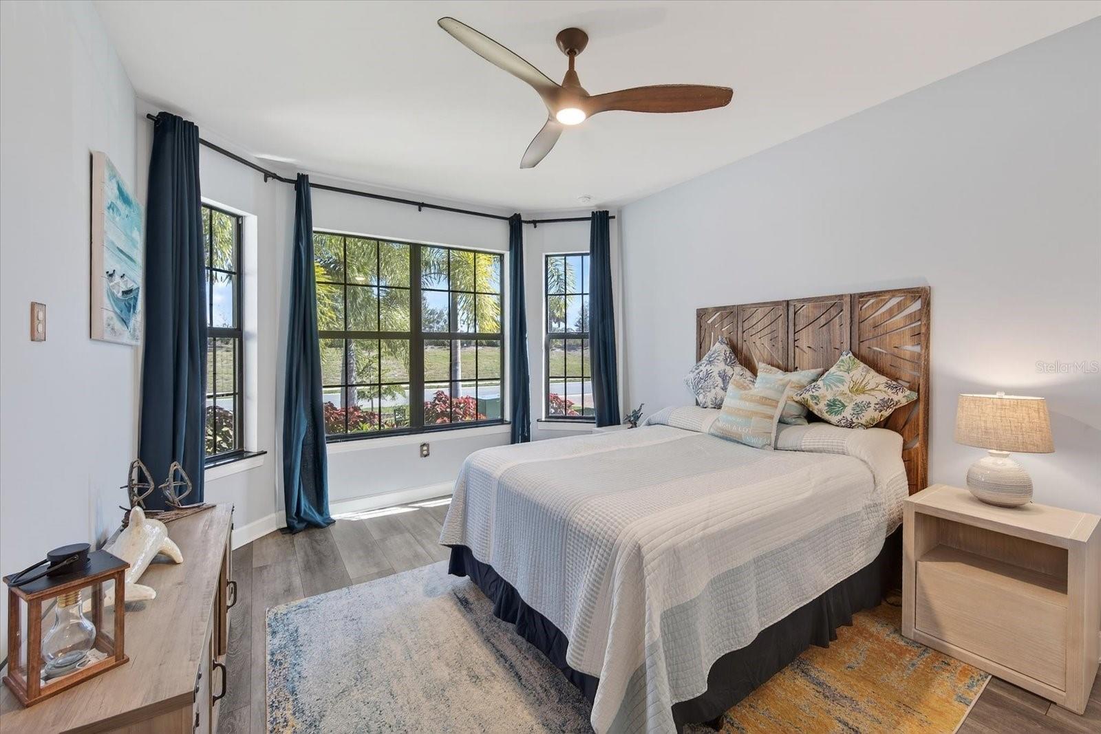 Image 36 of 98 For 7683 Summerland Cove