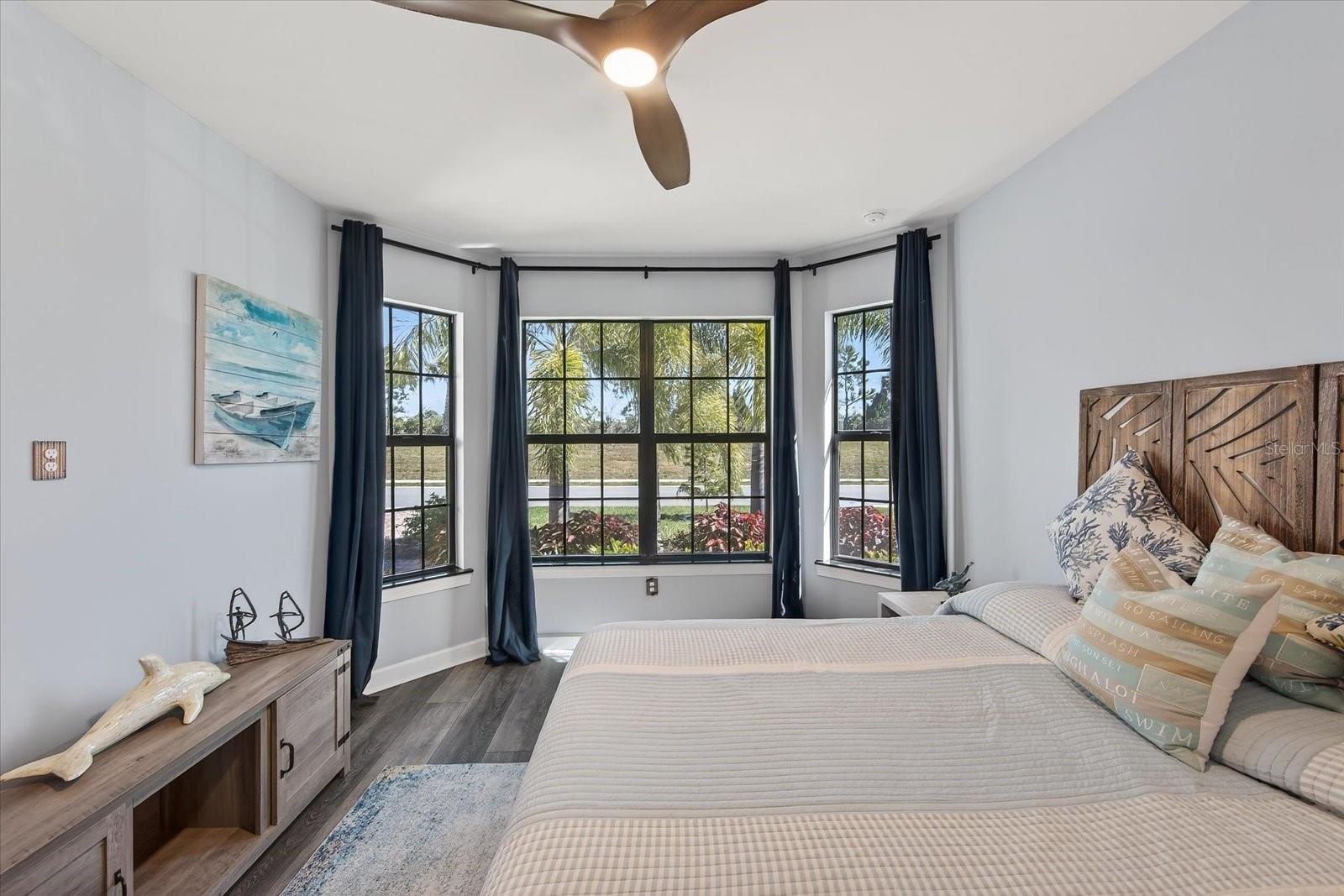 Image 38 of 98 For 7683 Summerland Cove