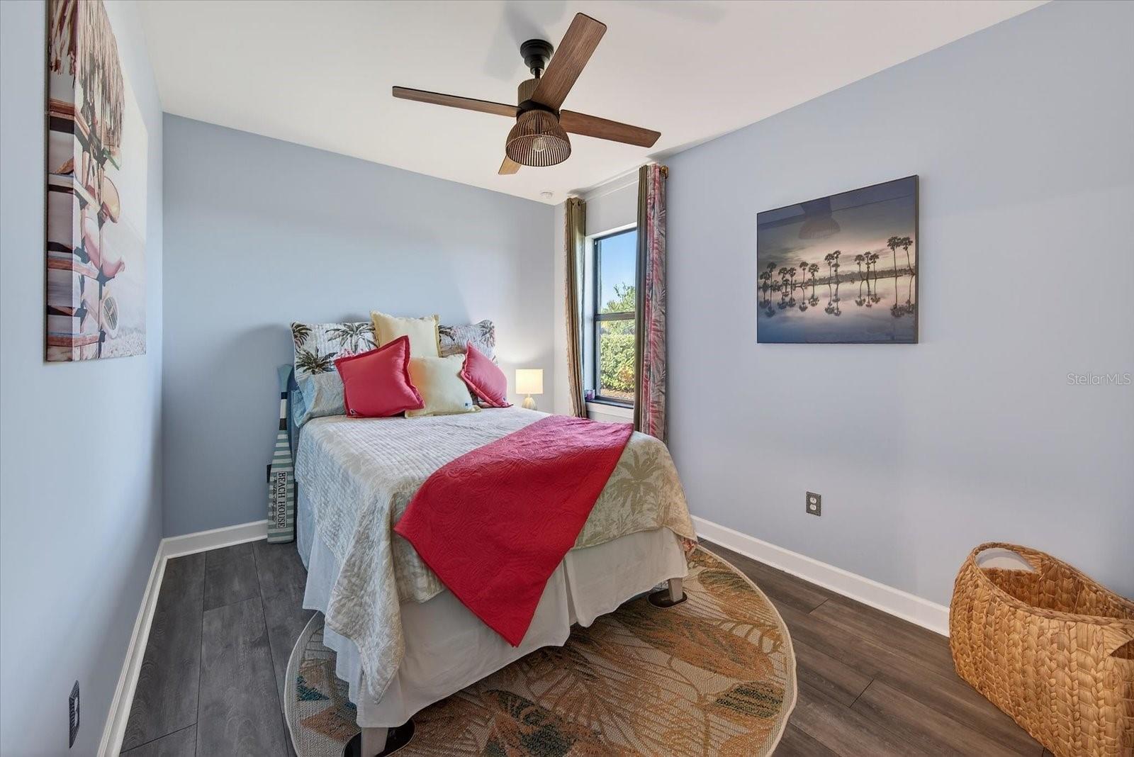 Image 39 of 98 For 7683 Summerland Cove