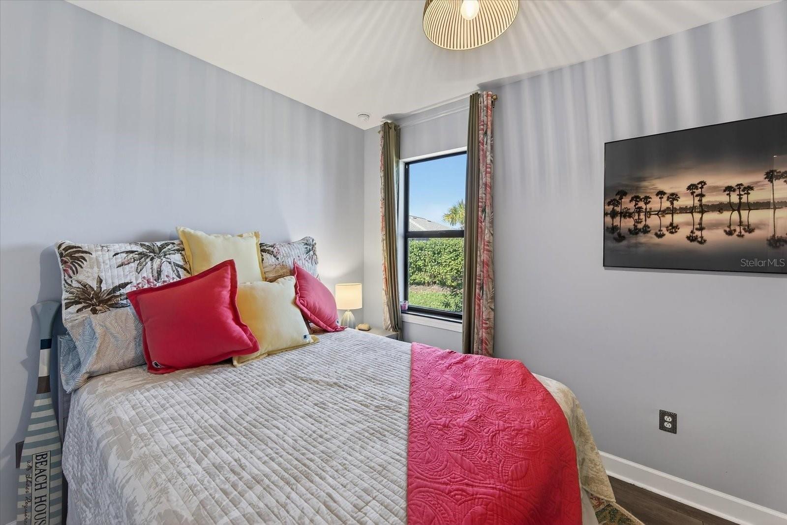 Image 41 of 98 For 7683 Summerland Cove