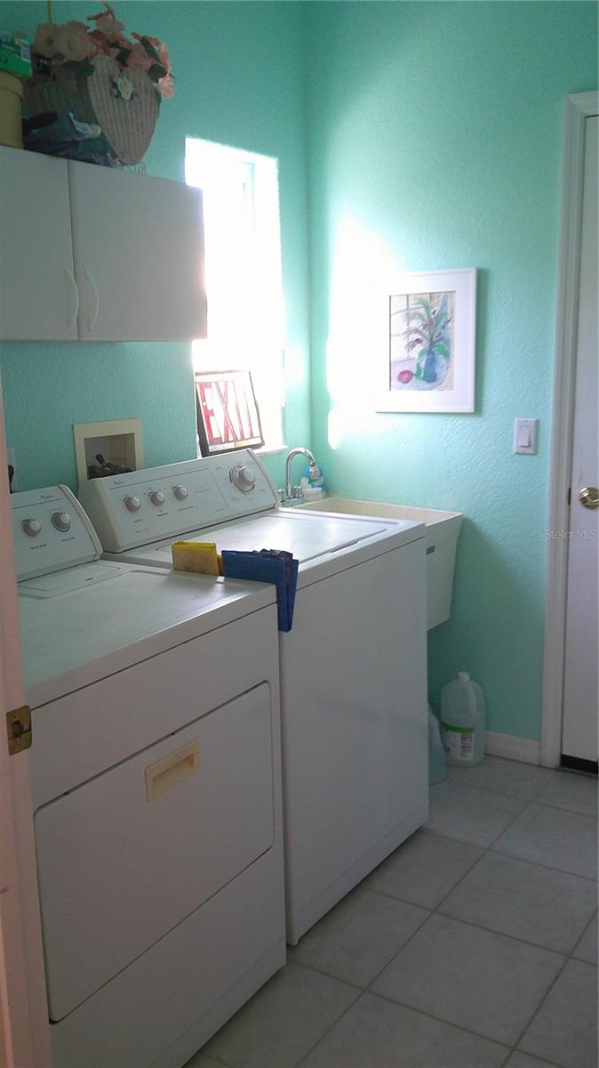 Image 18 of 33 For 1640 Palace Court