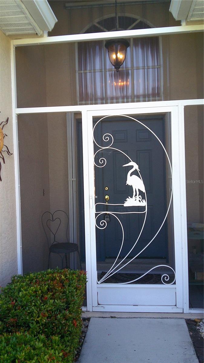 Image 3 of 33 For 1640 Palace Court