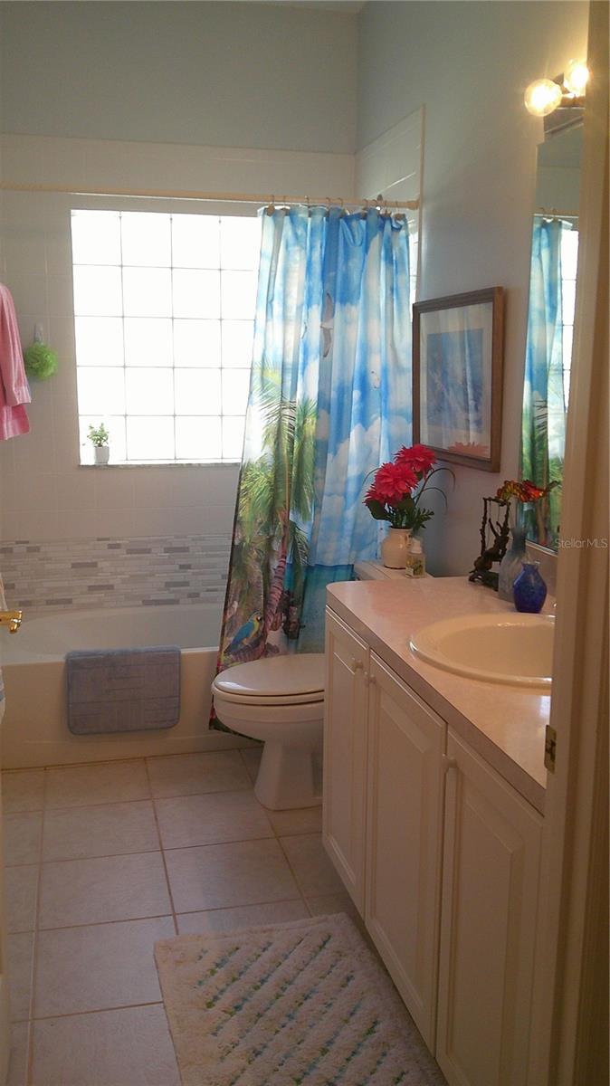 Image 5 of 33 For 1640 Palace Court