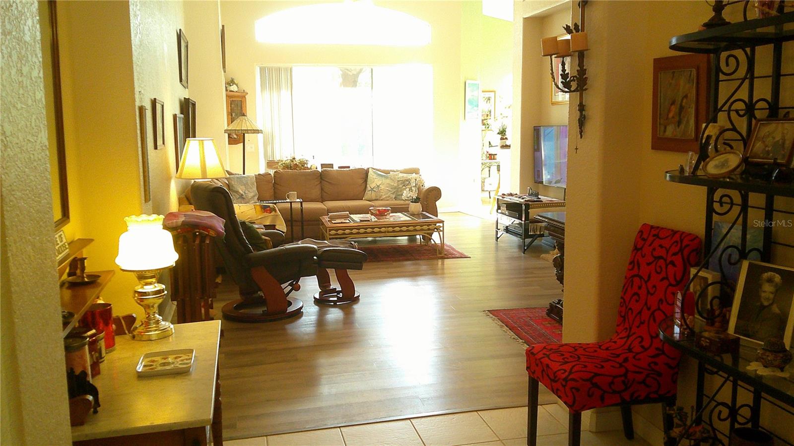 Image 6 of 33 For 1640 Palace Court