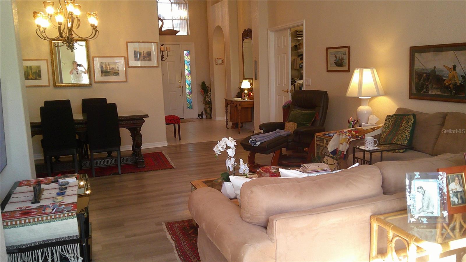 Image 8 of 33 For 1640 Palace Court