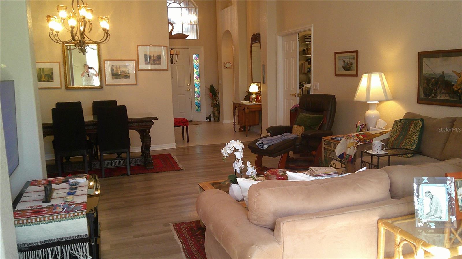 Image 9 of 33 For 1640 Palace Court