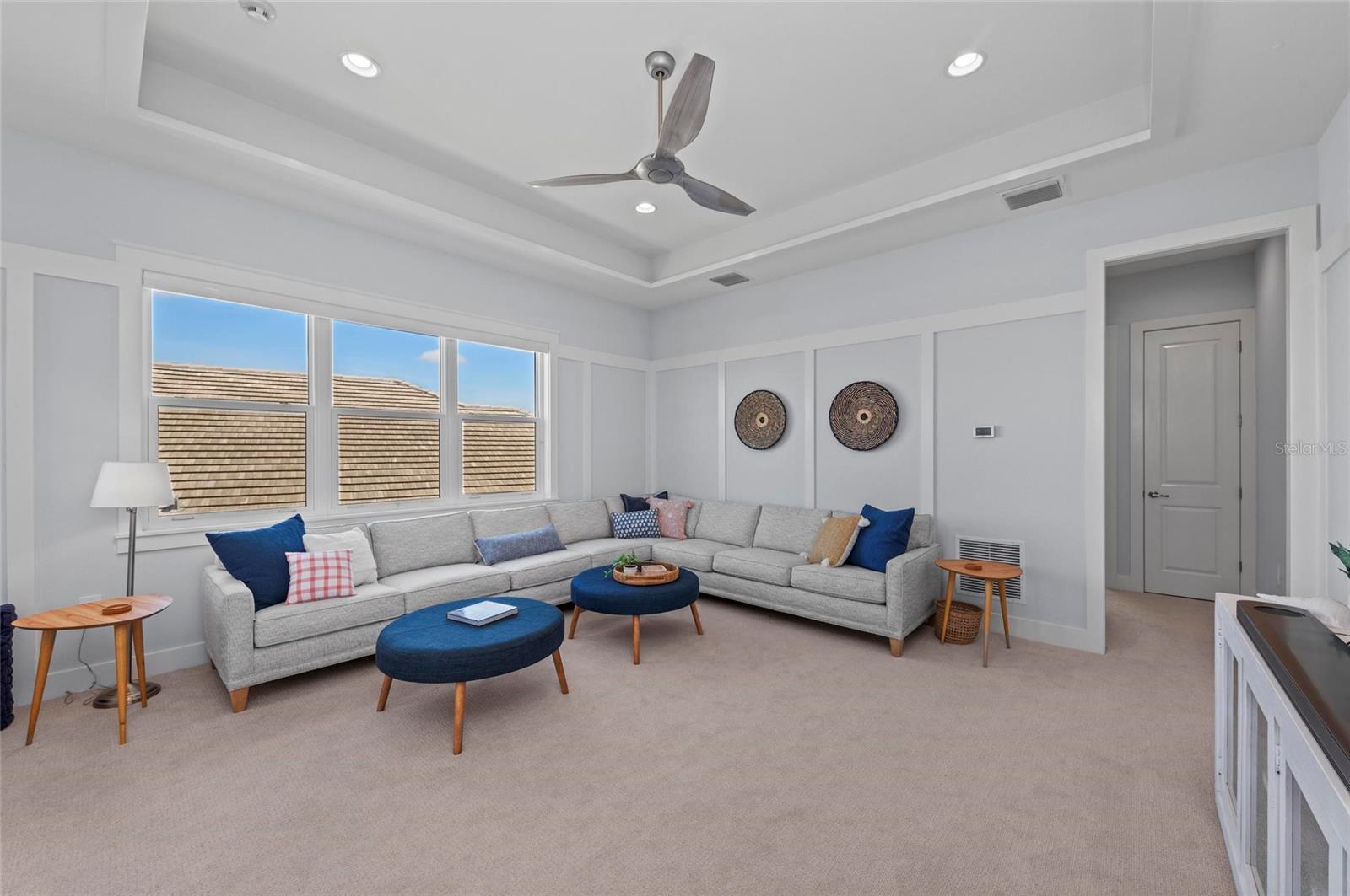 Image 41 of 70 For 8067 Waterbend Trail