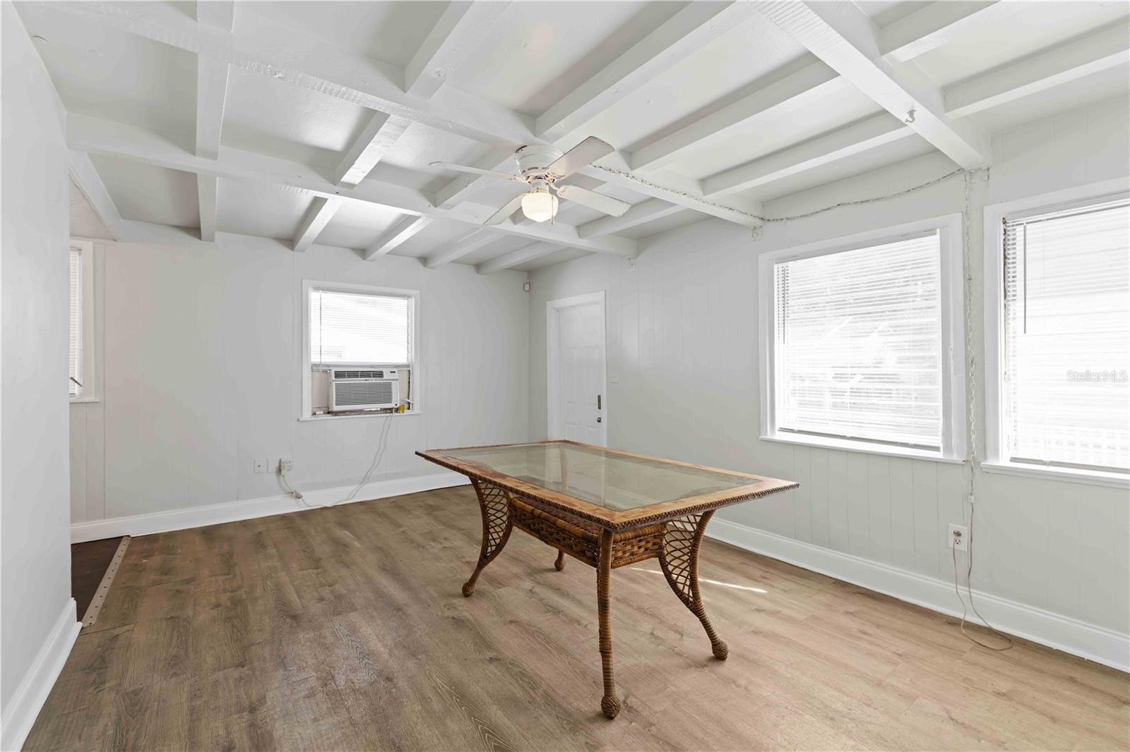 Image 11 of 36 For 1414 17th Street W