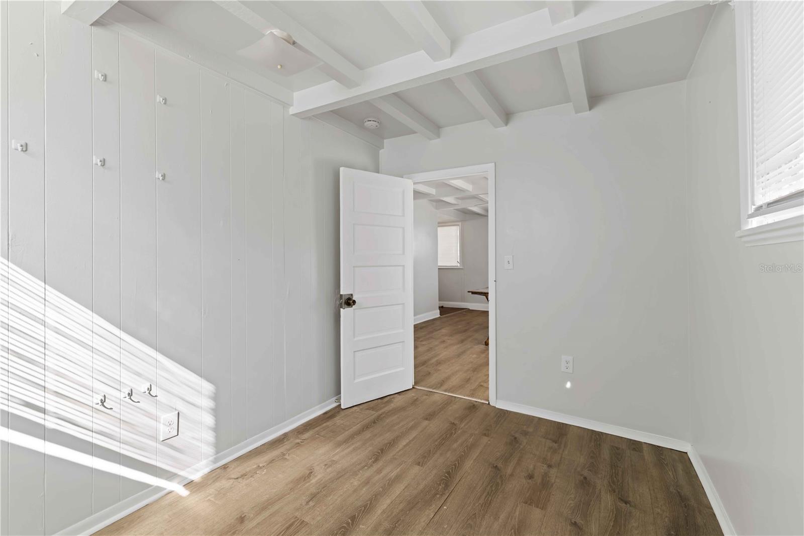 Image 19 of 36 For 1414 17th Street W